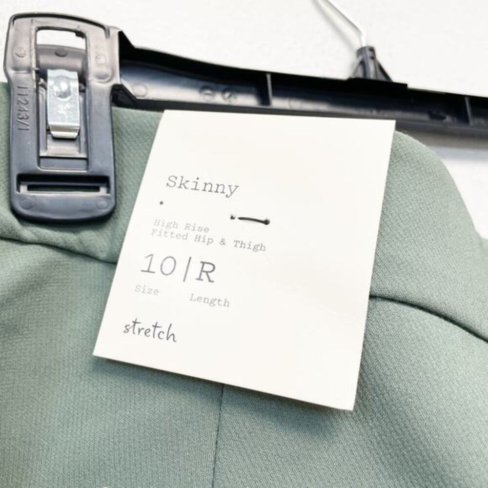 A New Day Women's High‎ Rise Skinny Ankle Pull On Pants Olive Green Size 10 - Picture 4 of 7